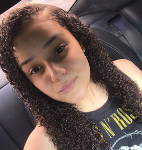 Meet your Posher, Ana flavia